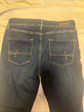 Denizen from Levi's Women’s Dark Blue Stretch Jeans - Classic Back Pocket Detail
